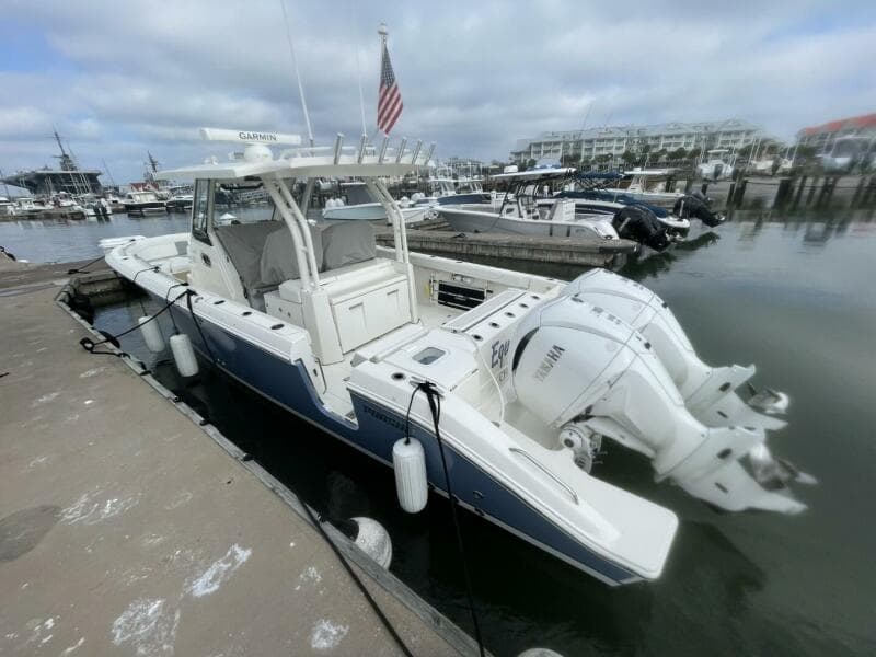 2021 Pursuit S 328 Sport