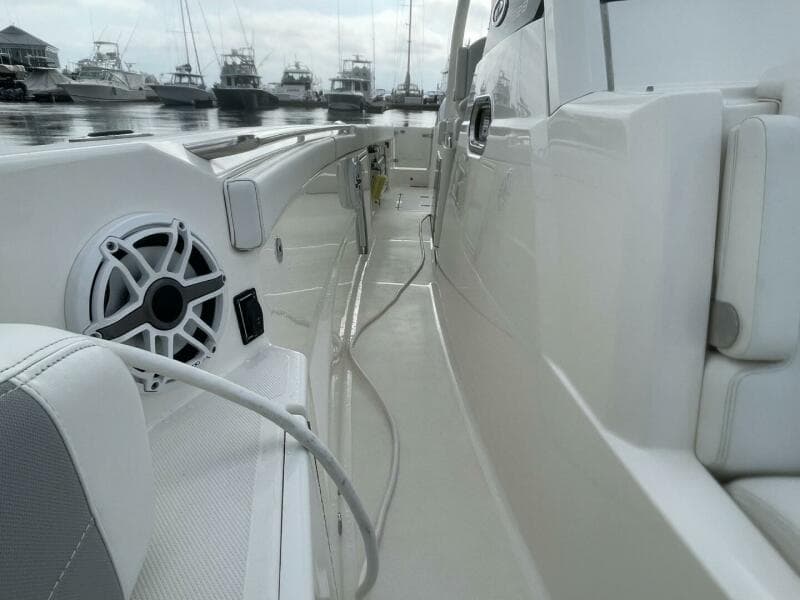 2021 Pursuit S 328 Sport