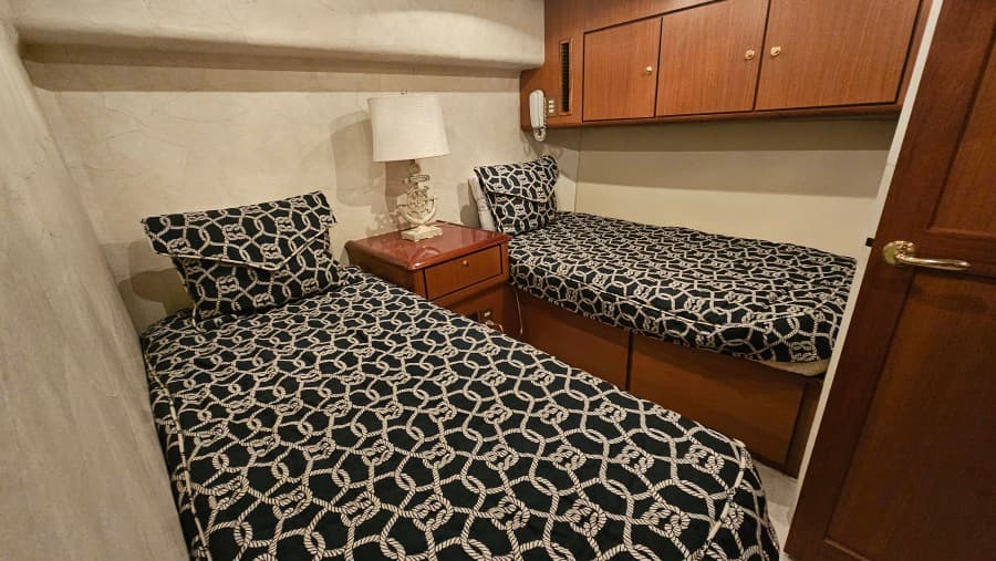 2000 Ocean Yachts 70 SUPER SPORT