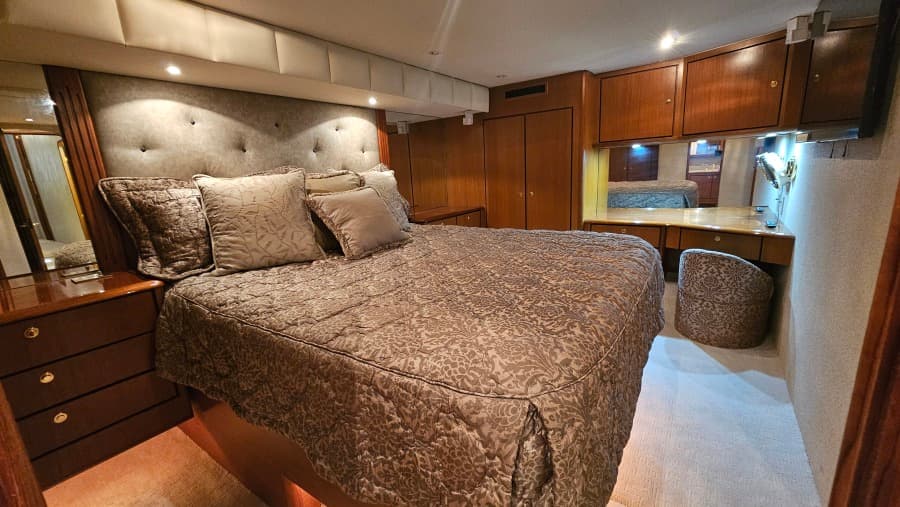 2000 Ocean Yachts 70 SUPER SPORT