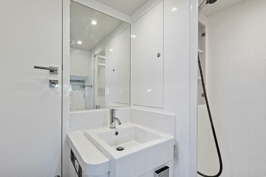 2018 Outboard Express Catamaran 47