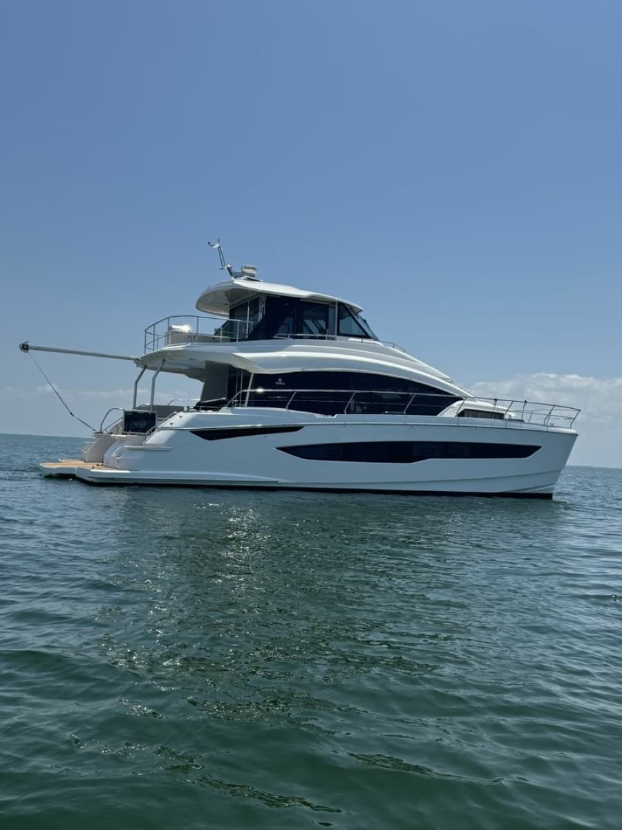 2024 Aquila 54 Yacht