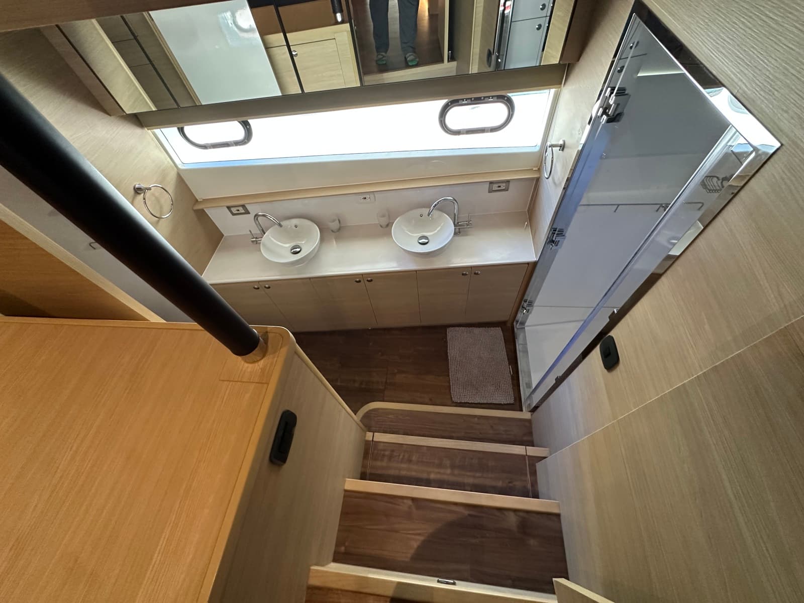 2024 Aquila 54 Yacht