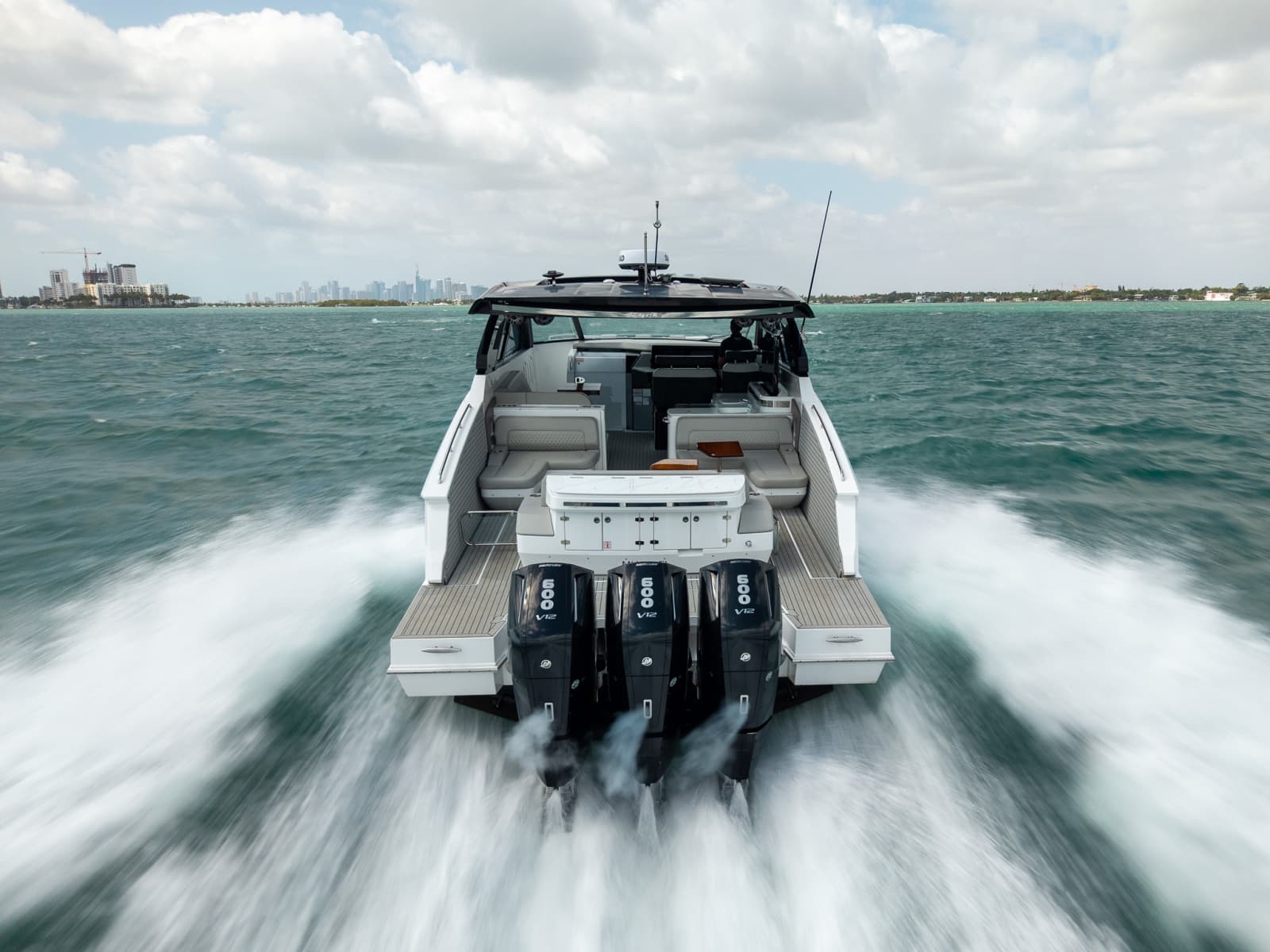 2024 Cruisers Yachts 50 GLS - Photo 9