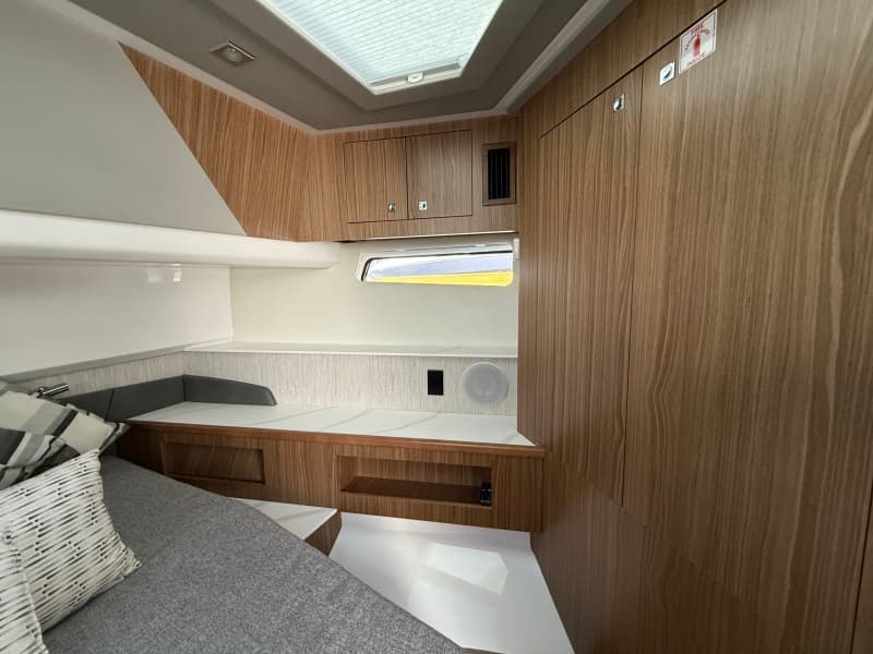 2024 Cruisers Yachts 50 GLS