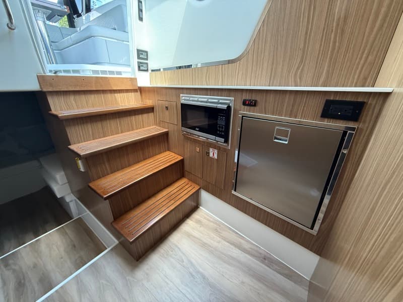 2024 Cruisers Yachts 50 GLS