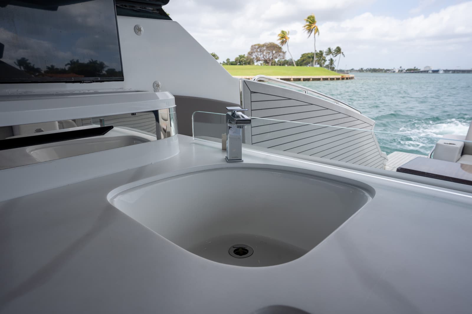 2024 Cruisers Yachts 50 GLS - Photo 61