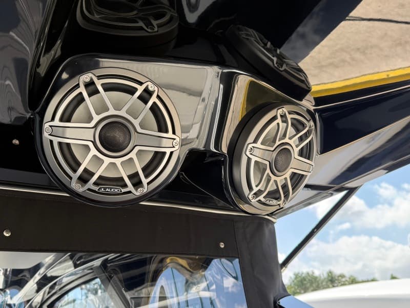 2024 Cruisers Yachts 50 GLS