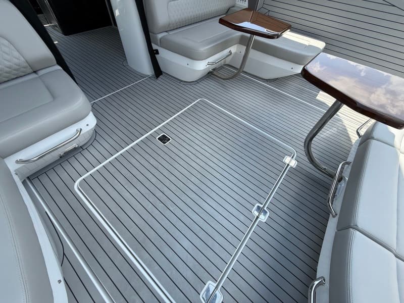 2024 Cruisers Yachts 50 GLS