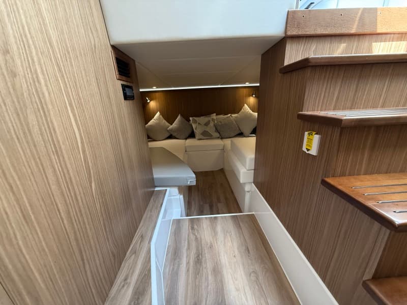 2024 Cruisers Yachts 50 GLS