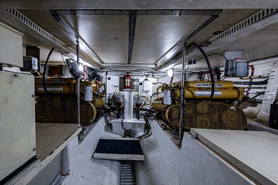 1985 Gulfstar 44 Motor Yacht