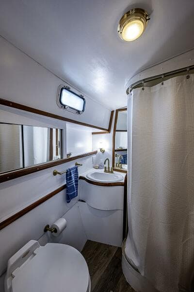 1985 Gulfstar 44 Motor Yacht