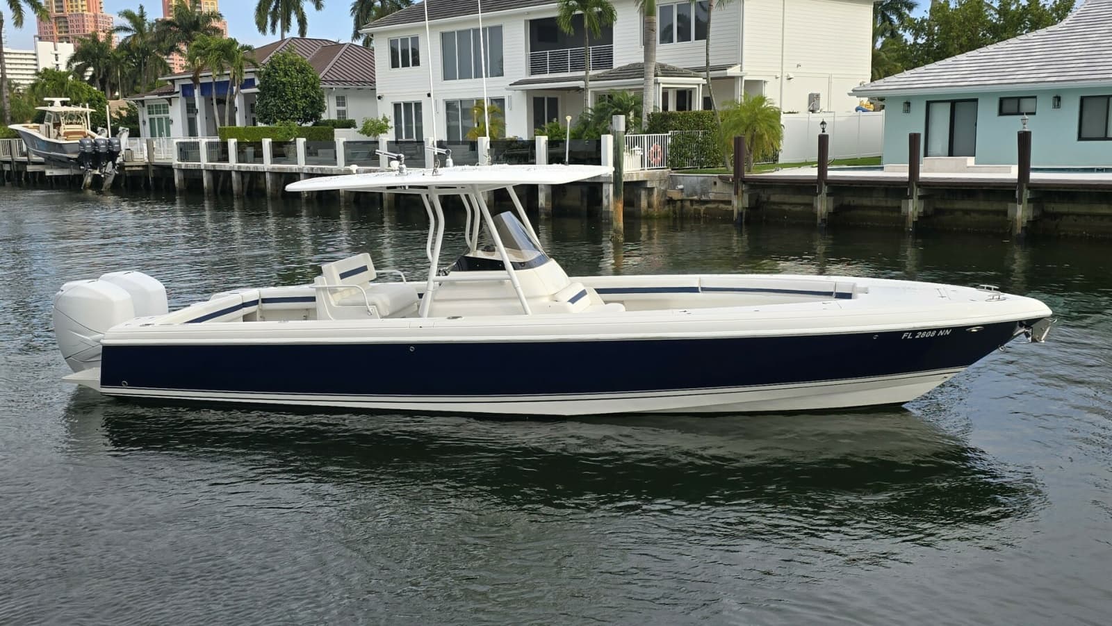 2007 Intrepid 323 Open - Photo 1