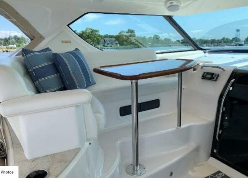2009 Tiara Yachts Sovran 4300