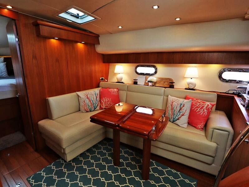 2009 Tiara Yachts Sovran 4300