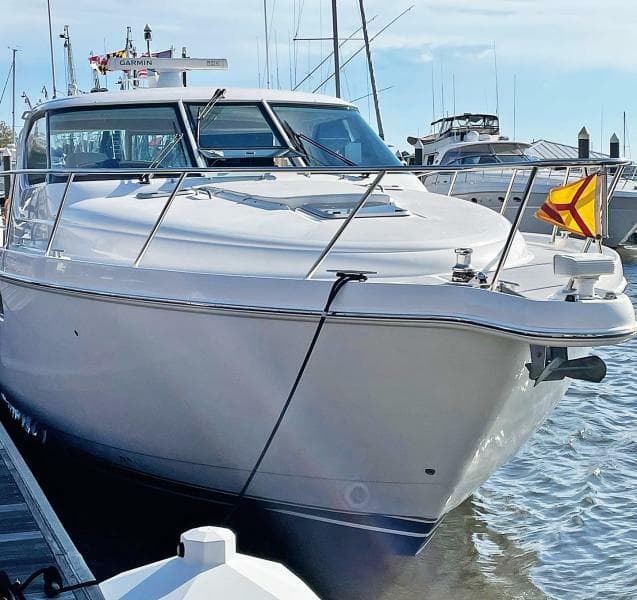 2009 Tiara Yachts Sovran 4300 - Photo 22