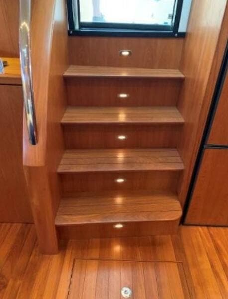 2009 Tiara Yachts Sovran 4300