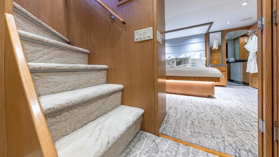 1997 Broward Raised Pilothouse