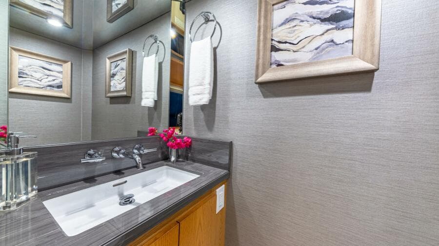 1997 Broward Raised Pilothouse