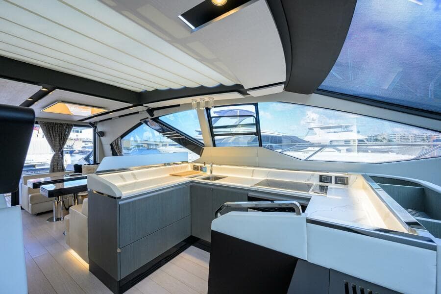 2019 Azimut S7