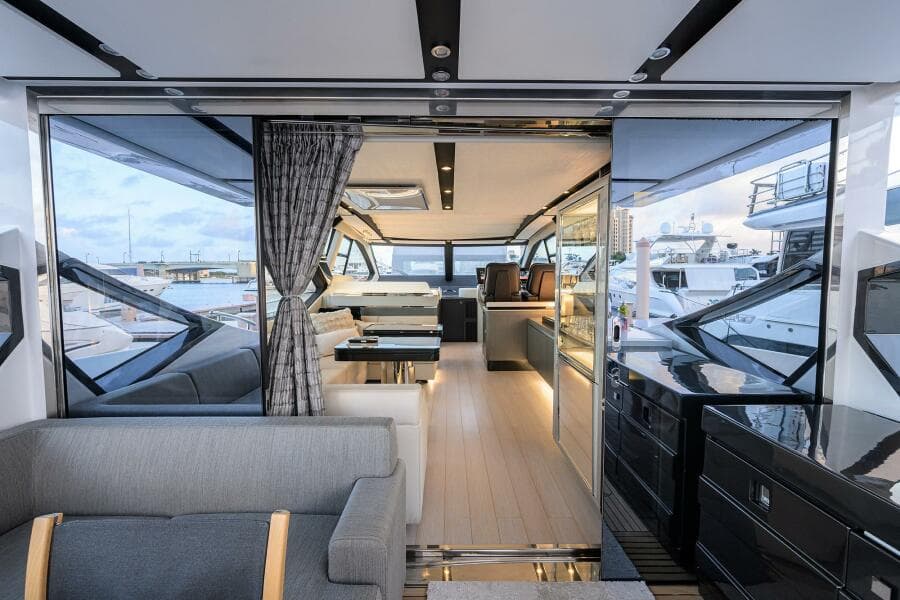 2019 Azimut S7