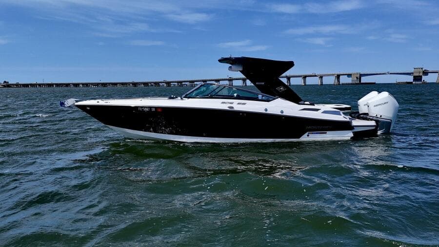 2020 Monterey 29 305SSD