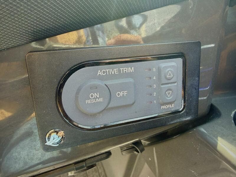 2020 Monterey 29 305SSD