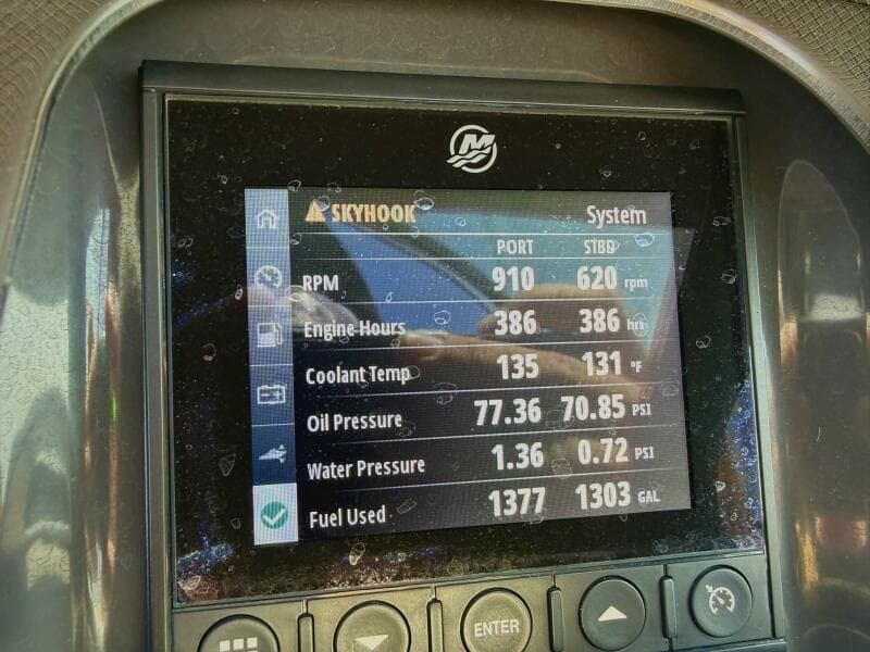 2020 Monterey 29 305SSD