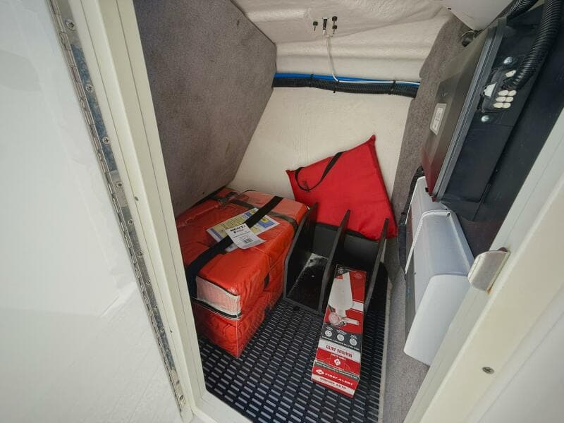 2020 Monterey 29 305SSD