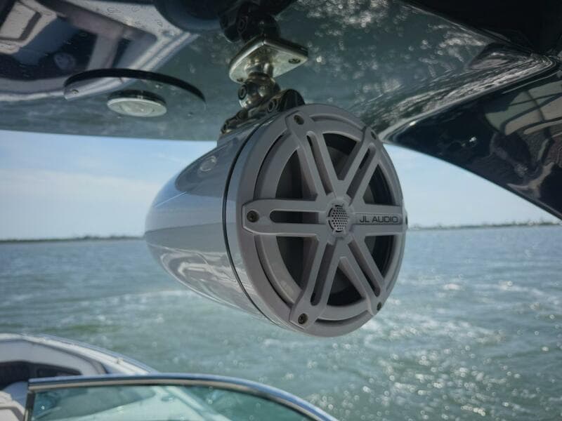 2020 Monterey 29 305SSD