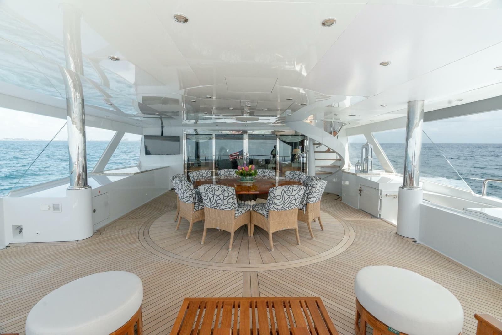 2006 Trinity Yachts Tri-Deck MY - Photo 20