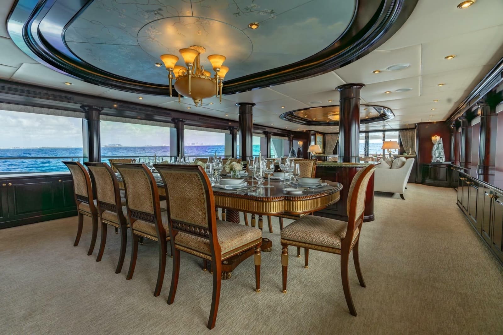2006 Trinity Yachts Tri-Deck MY - Photo 4
