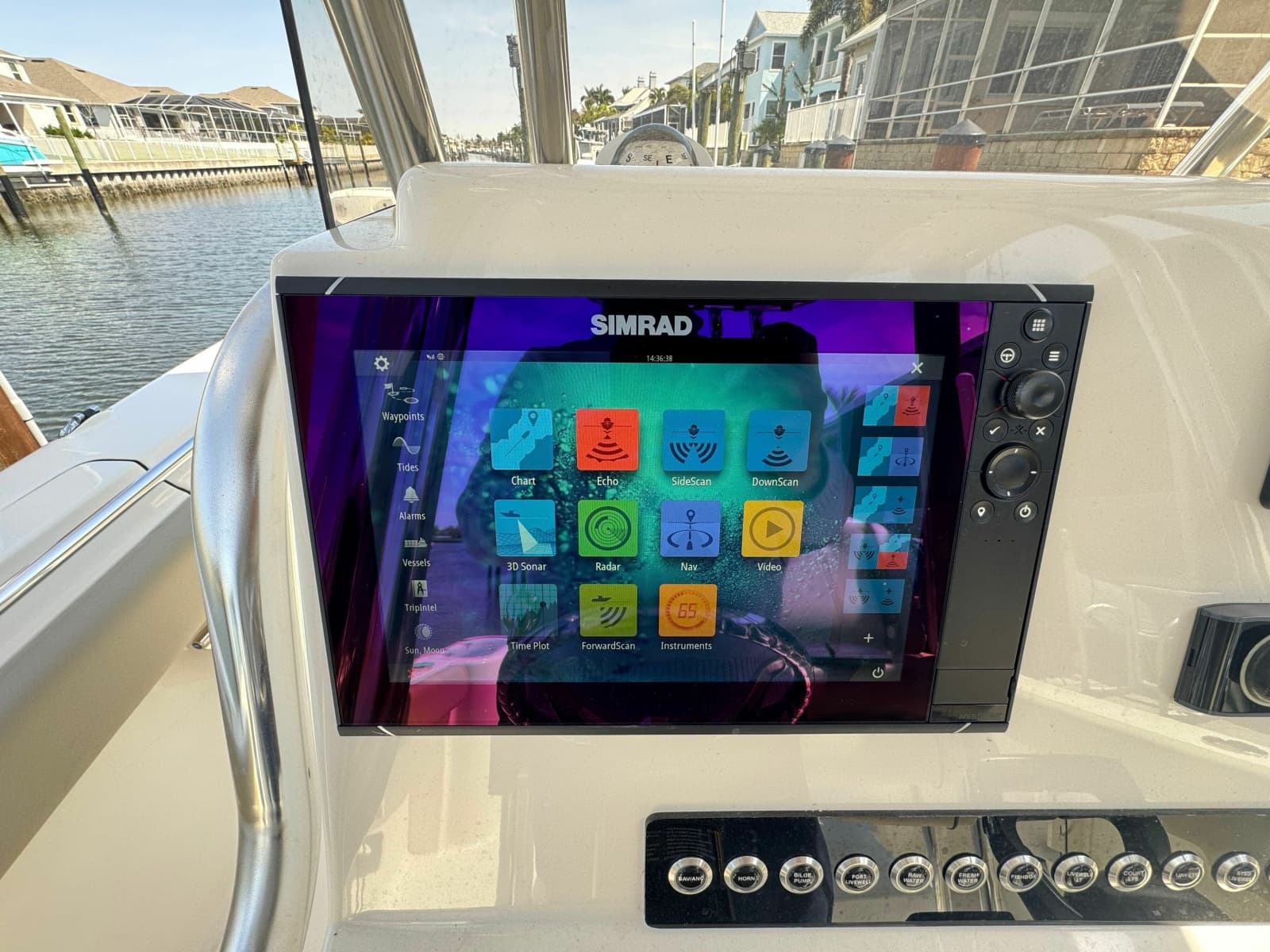 2022 Key West 244 Center Console