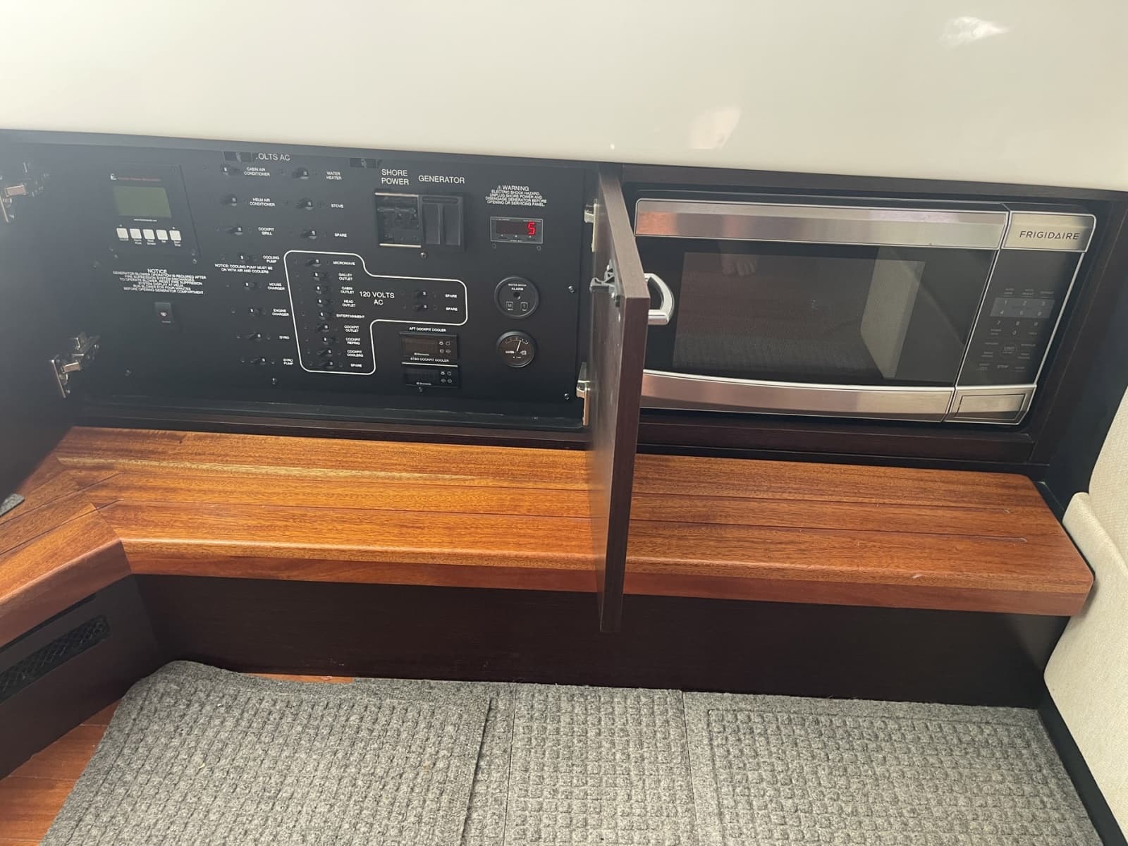 2017 Pursuit S 408 Sport