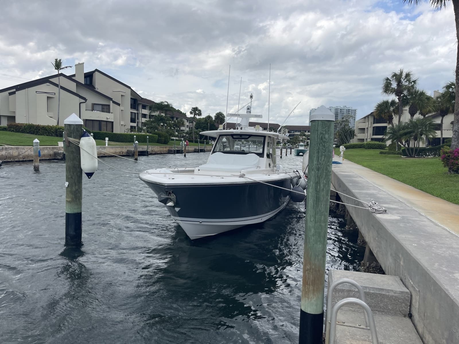 2017 Pursuit S 408 Sport