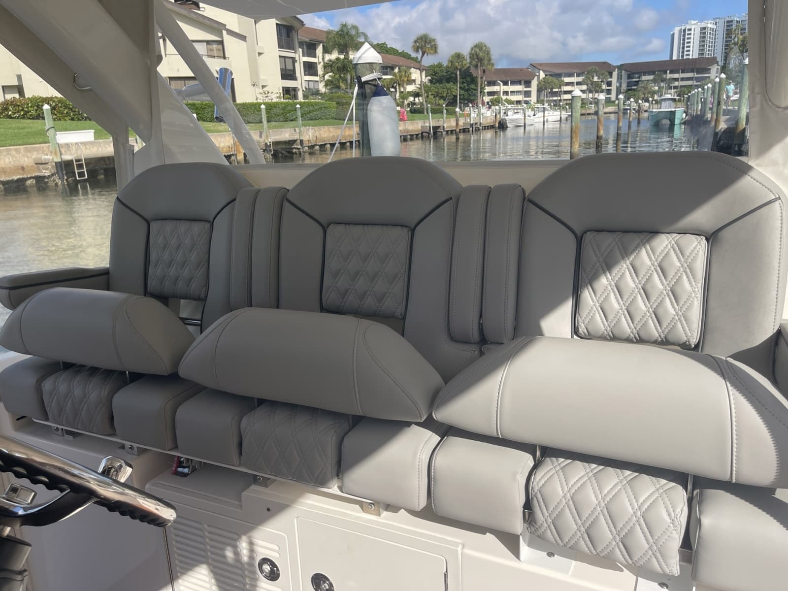 2017 Pursuit S 408 Sport