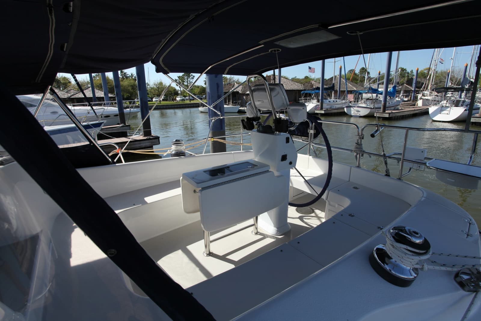 2005 Catalina 387