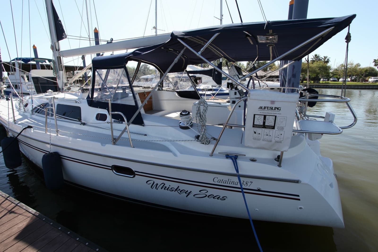 2005 Catalina 387