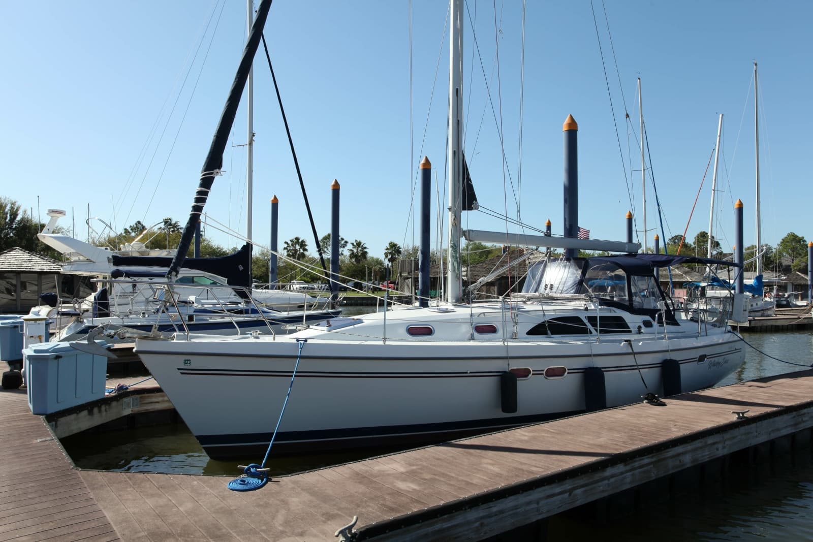 2005 Catalina 387