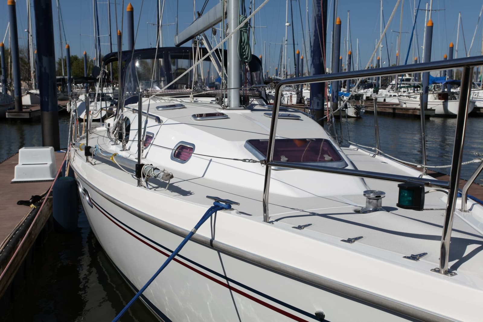 2005 Catalina 387