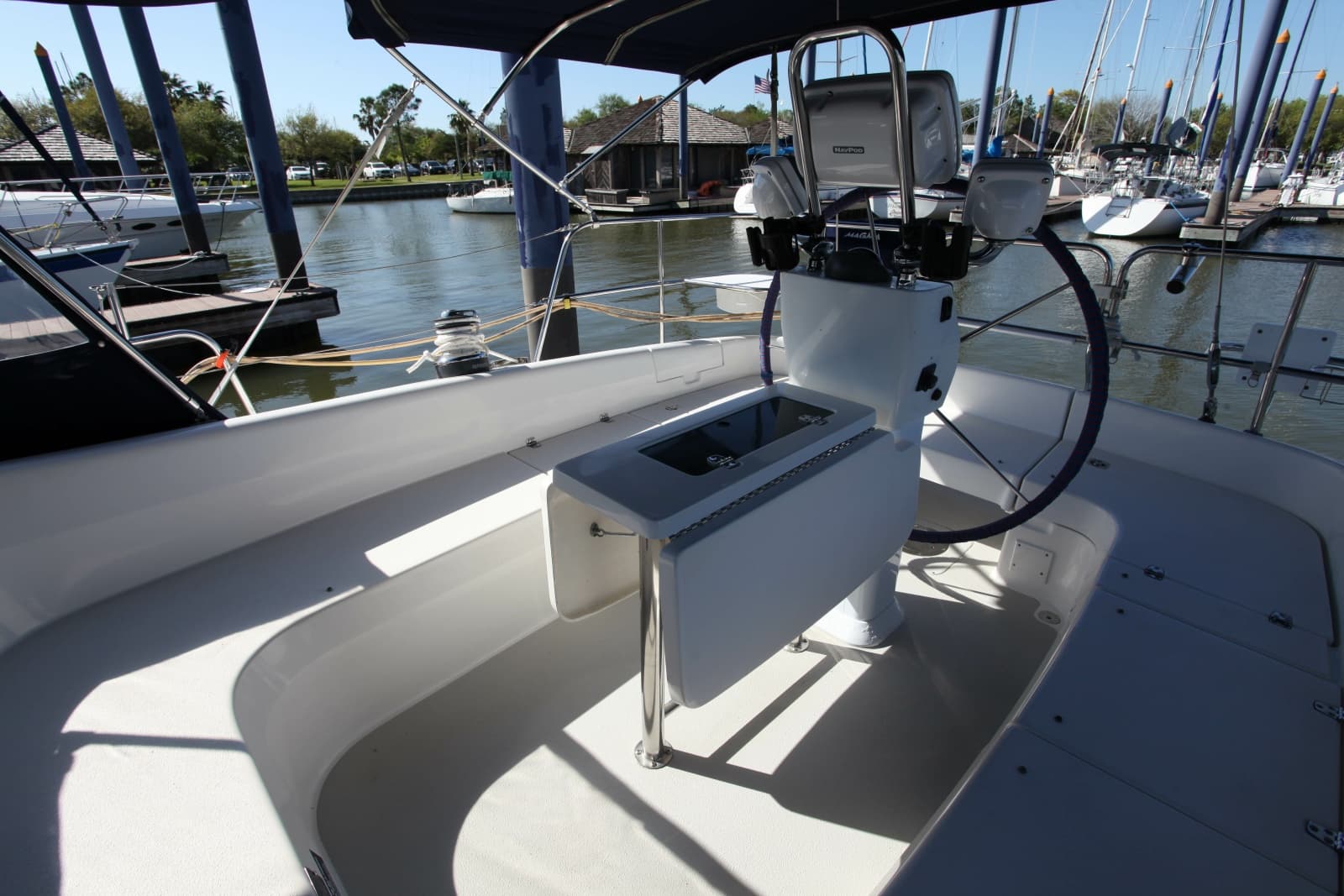 2005 Catalina 387