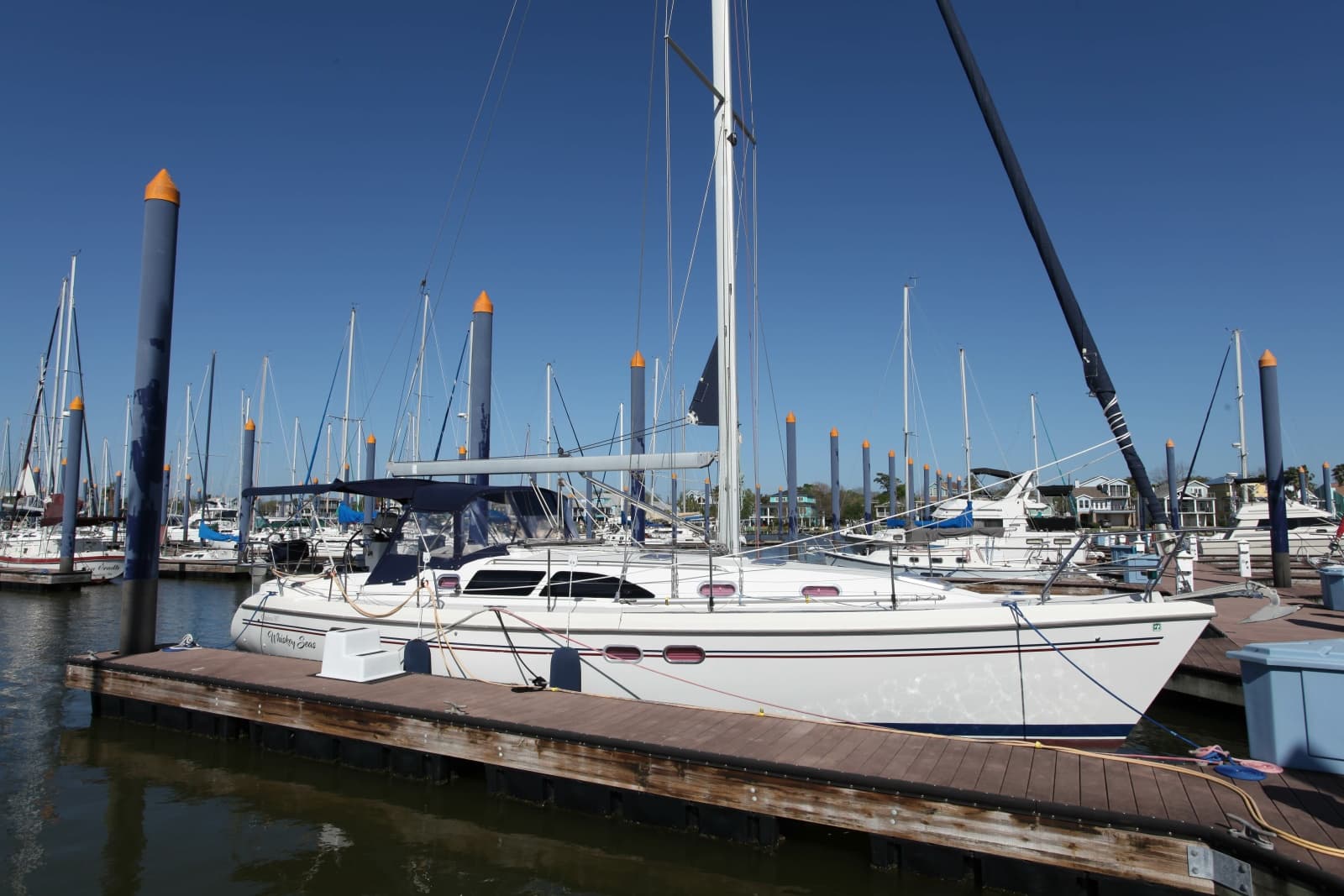 2005 Catalina 387