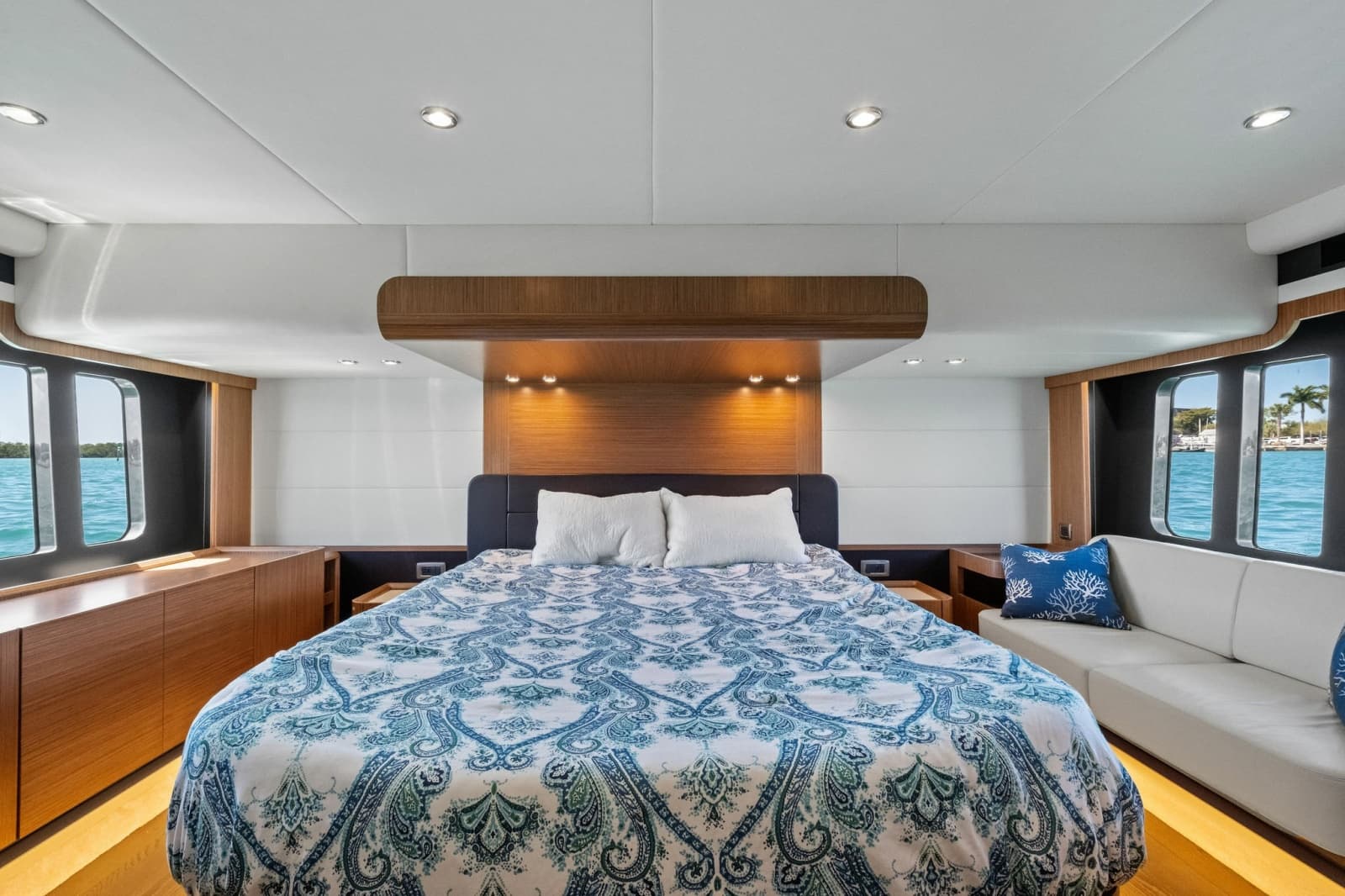 2019 Absolute 52 Navetta - Photo 4
