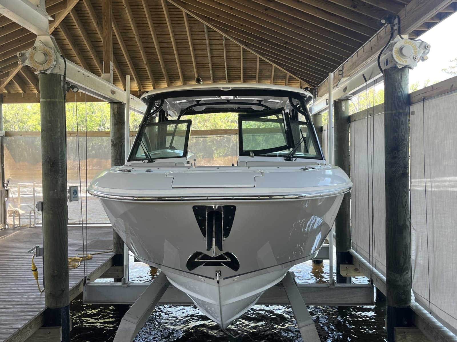 2022 Boston Whaler 320 Vantage