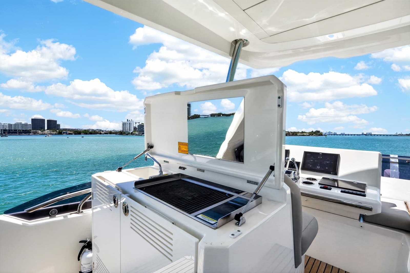 2023 Prestige 590 - Photo 73