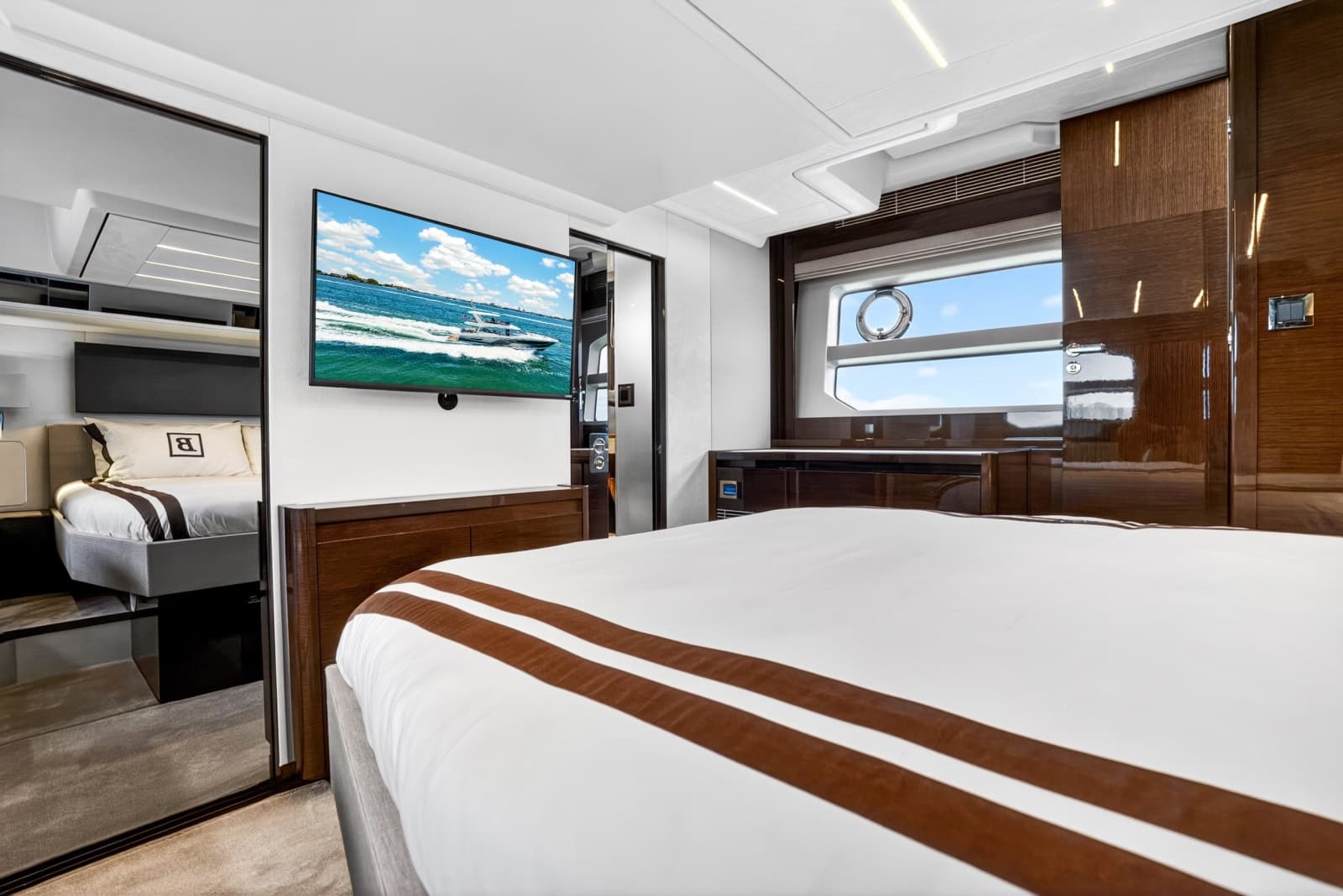2023 Prestige 590 - Photo 46