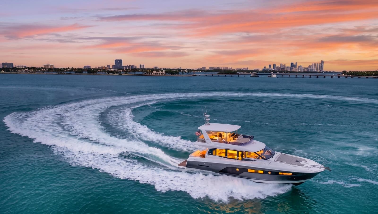 2023 Prestige 590 - Photo 1