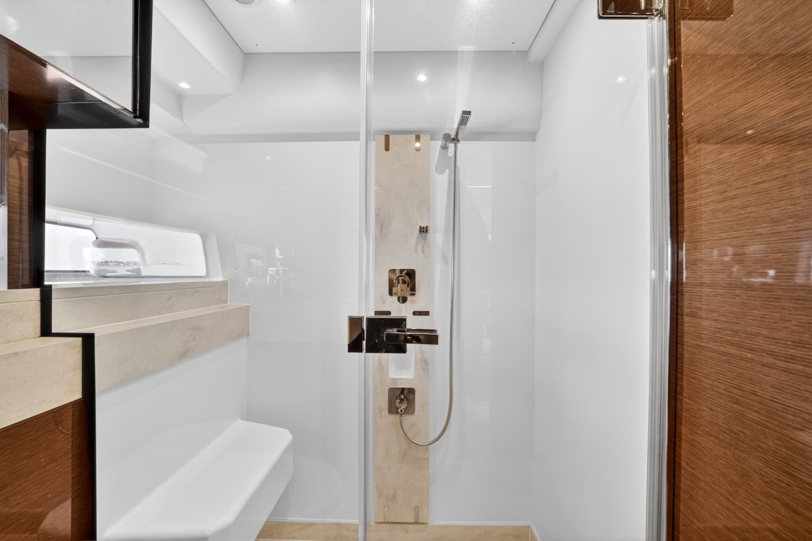 2023 Prestige 590 - Photo 54