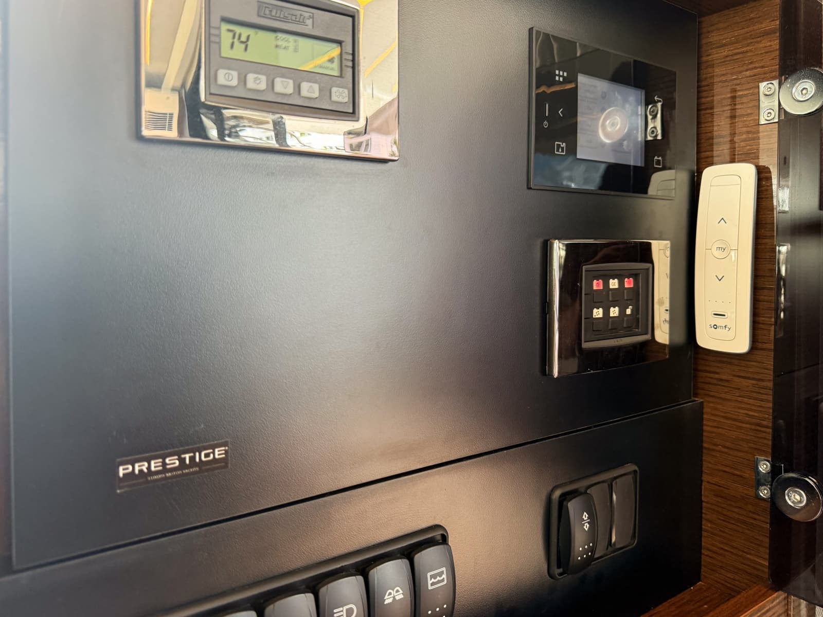 2023 Prestige 590 - Photo 78
