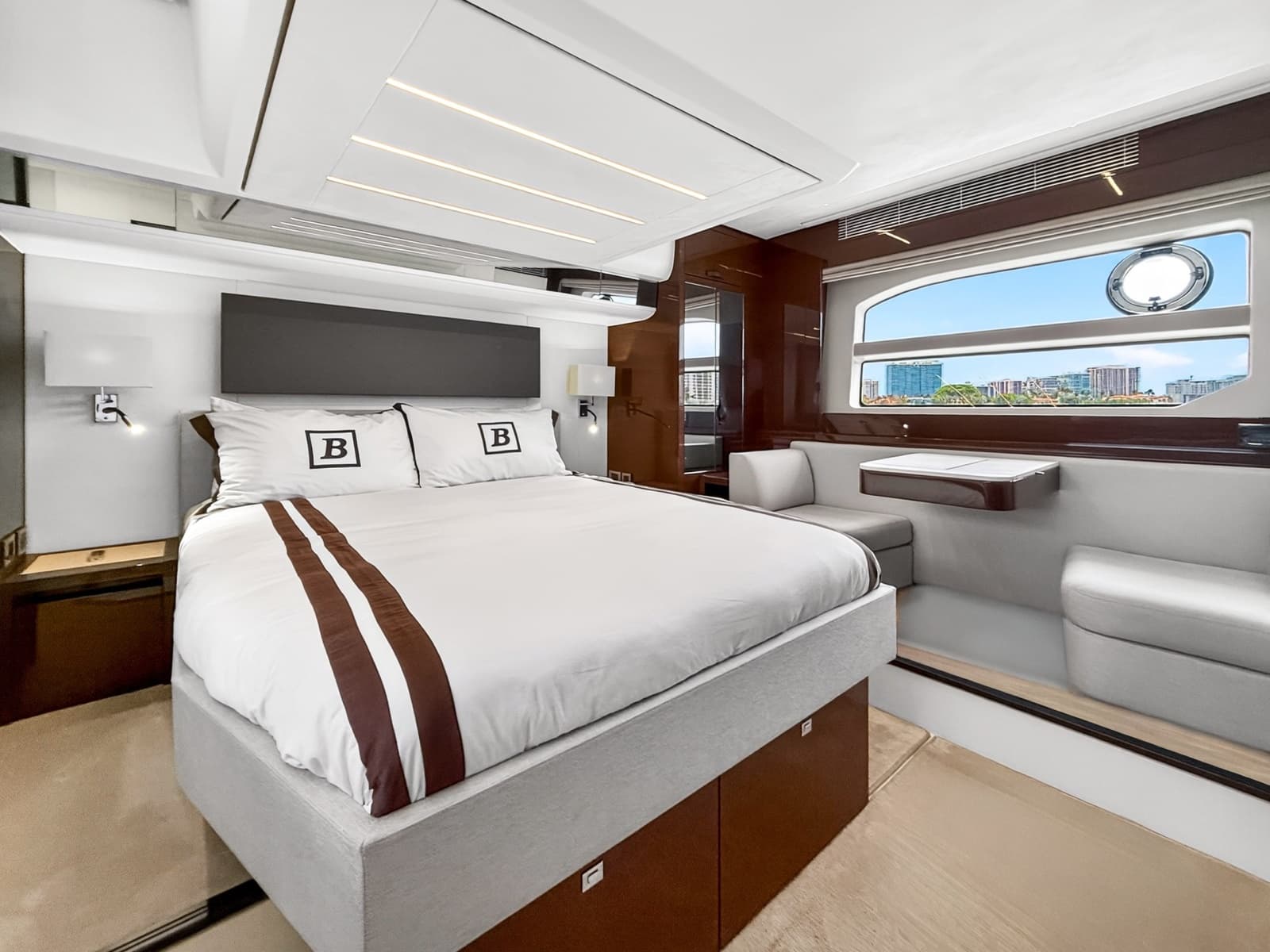 2023 Prestige 590 - Photo 42